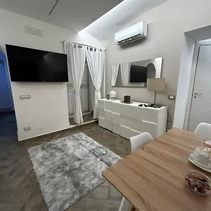 Affittacamere Nalusa Superior Chiaia - Nel Cuore Della Citta, Napoli
