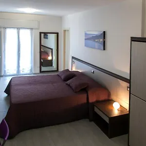 Brezza Marina Quadrupla Bed & Breakfast Finale Ligure